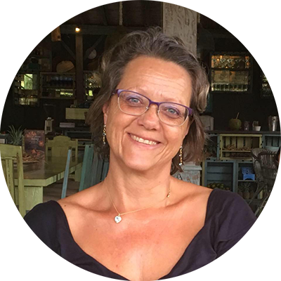 Catherine-Delessert-Belaz-trainer-riflessologia-del-viso-numerologia-psicodinamica-magnetoterapia-reiki-usui-cosmesi-naturale-pendolino-alfadinamica-rancate-ticino-svizzera Catherine Delelssert-Bélaz Formatrice di corsi olistici - Alfadinamica